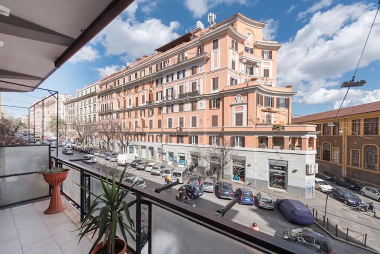 Appartement Hosting Aparments à Rome Extérieur photo